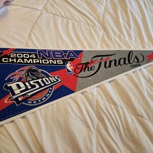 NWOT Vintage Detroit Pistons 2004 NBA Champions Felt Pennant